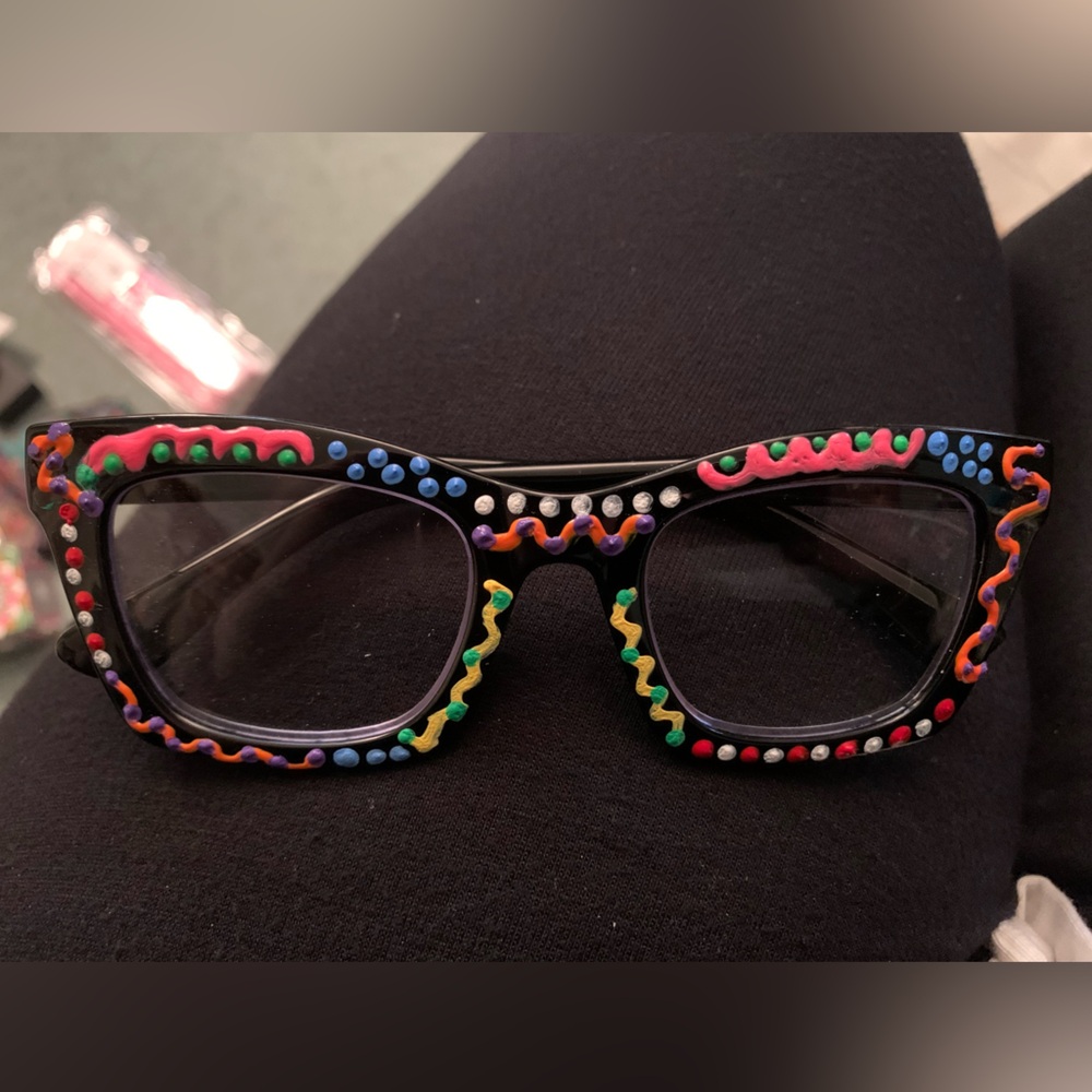 HANDPAINTED READERS - Picture 11 of 13